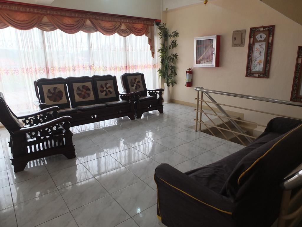 Constrell Pension House Tagbilaran Exterior foto