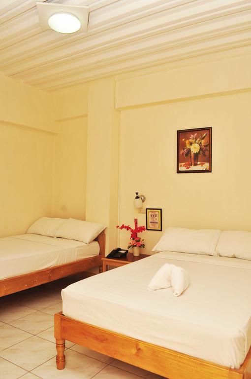 Constrell Pension House Tagbilaran Exterior foto