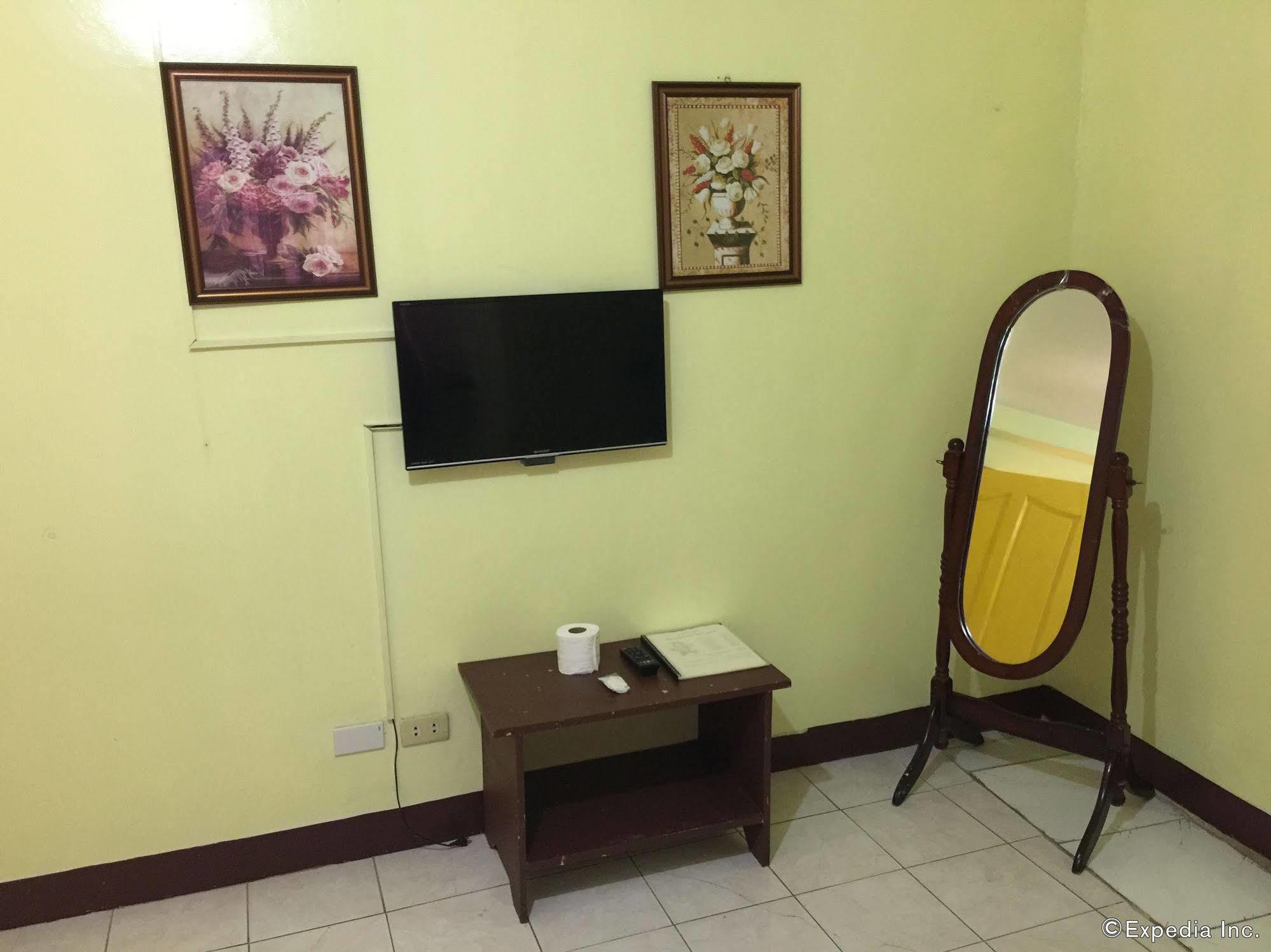 Constrell Pension House Tagbilaran Exterior foto