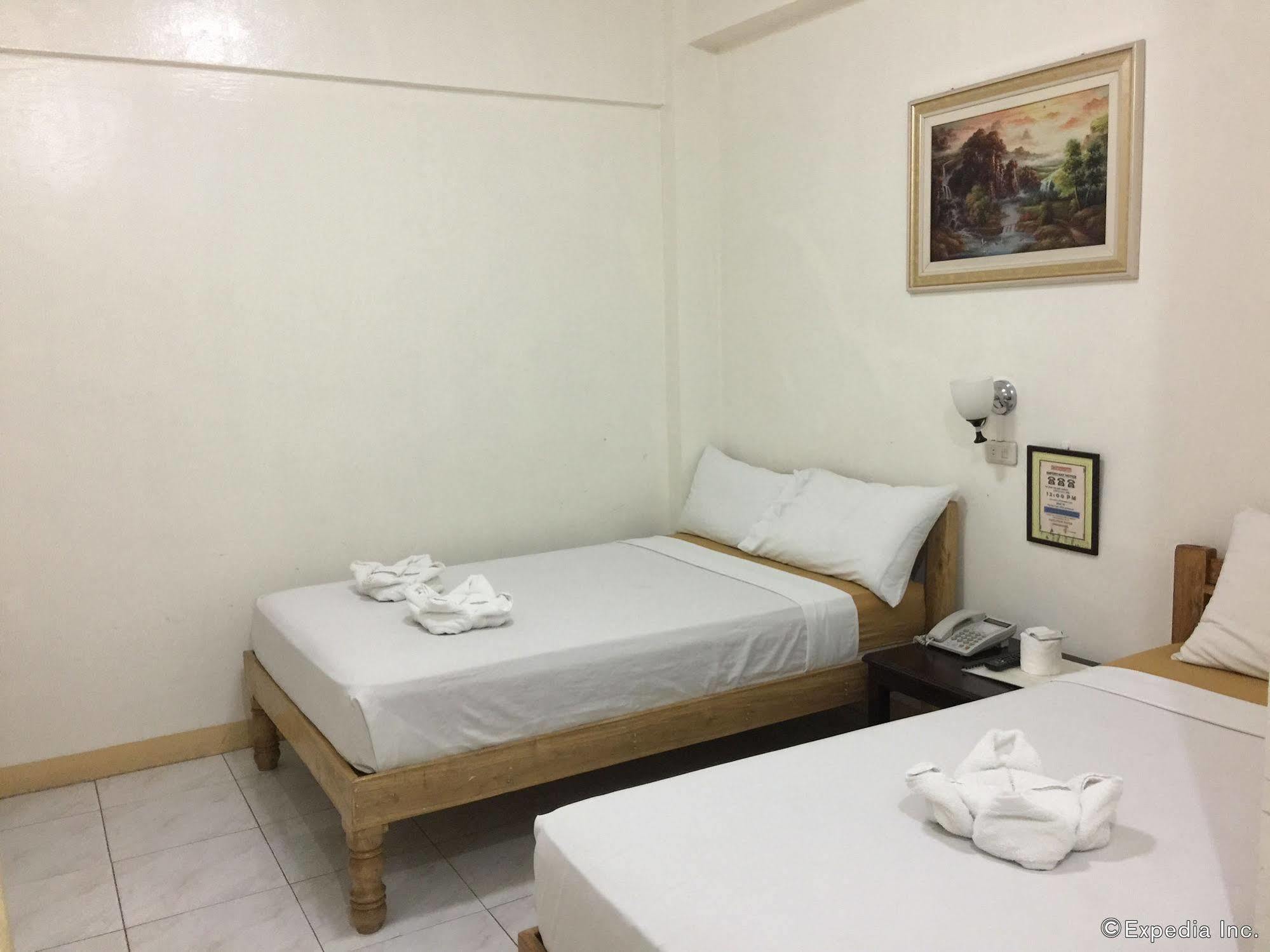 Constrell Pension House Tagbilaran Exterior foto