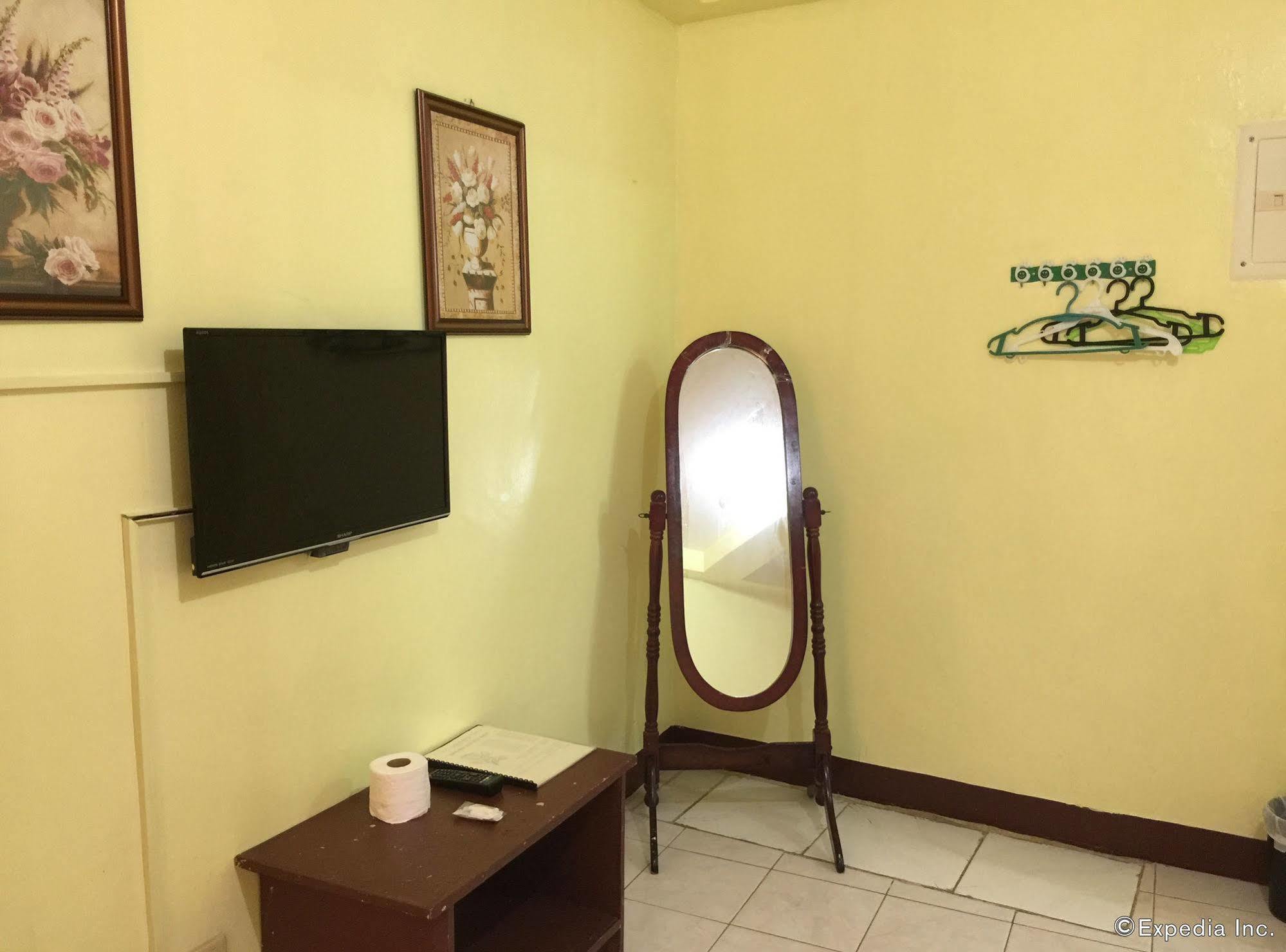 Constrell Pension House Tagbilaran Exterior foto