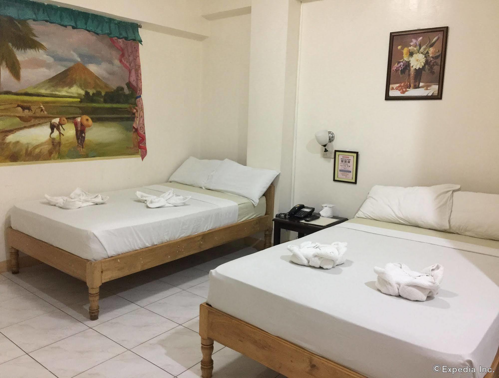 Constrell Pension House Tagbilaran Exterior foto