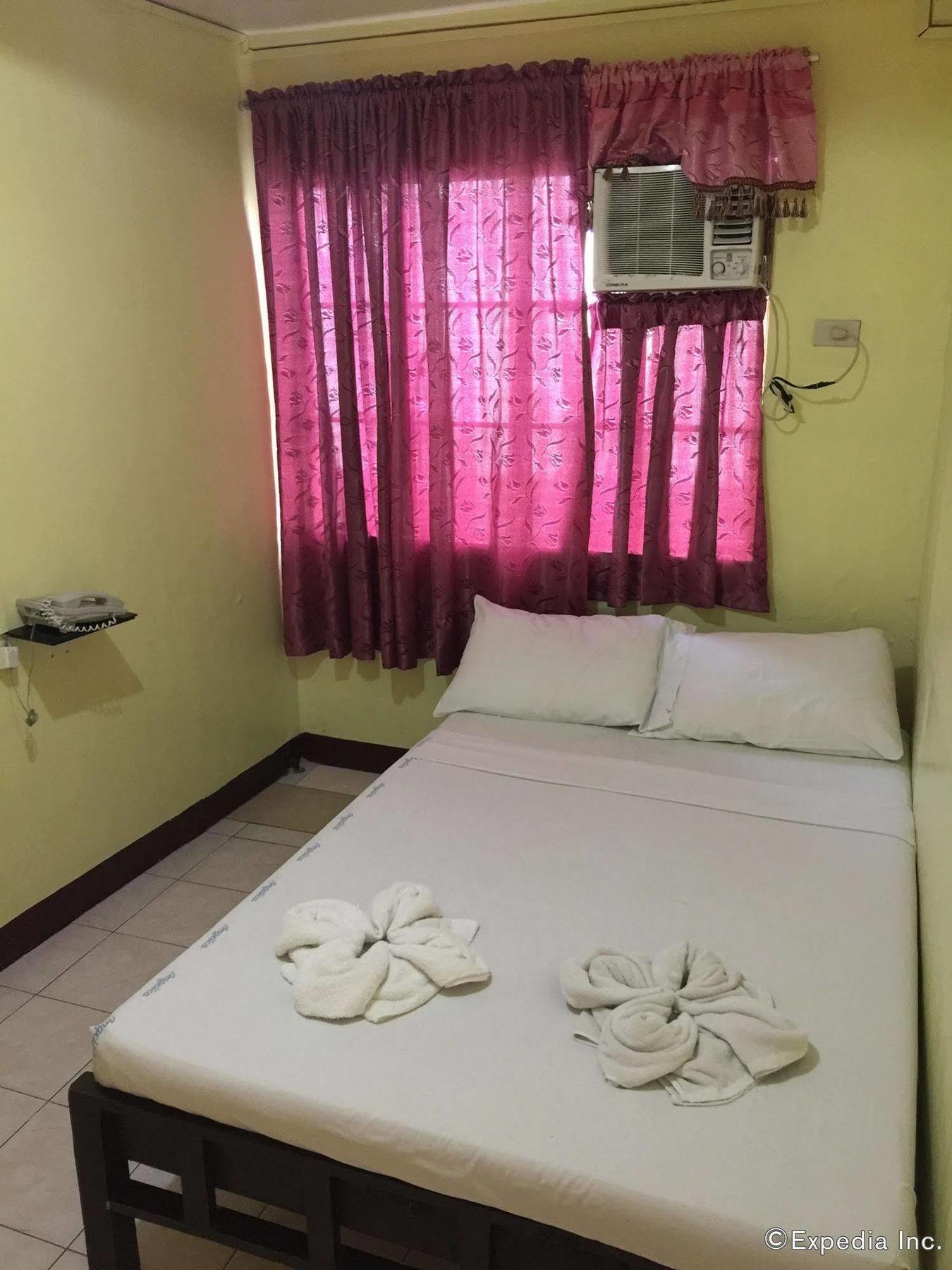 Constrell Pension House Tagbilaran Exterior foto